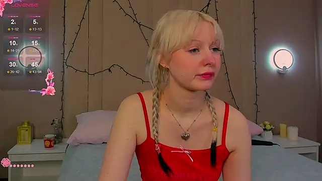 AdeleSilvy online show from March 13, 1:43 am