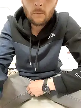 80julien online show from March 14, 1:28 pm