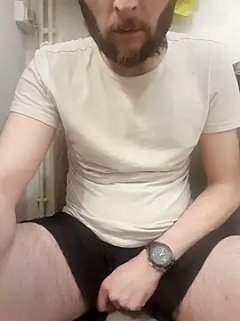 80julien online show from February 11, 8:41 pm