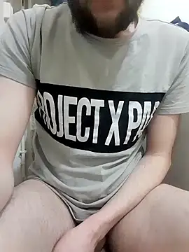 80julien online show from February 15, 9:52 am