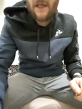 80julien online show from February 7, 3:36 am