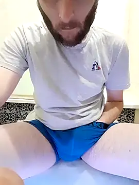 80julien online show from June 12, 7:22 pm