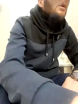 80julien online show from February 6, 10:11 am