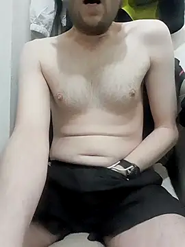 80julien online show from February 21, 8:38 am