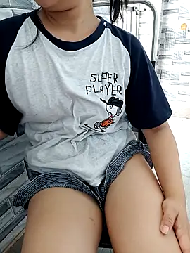 EnzxMoon02 online show from April 12, 4:49 am