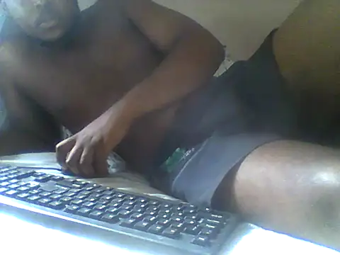 handsomeguy02 online show from April 1, 12:50 pm