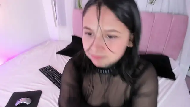 Snapshot of nicky_bonny18 chatting on February 28, 12:49 pm nicky bonny18 online show from February 28, 12:49 pm