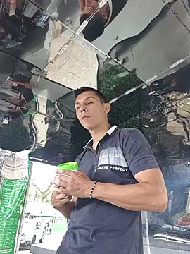 Andres storm online show from April 5, 8:15 pm