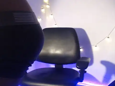 CherryH0ttie online show from April 8, 4:03 am