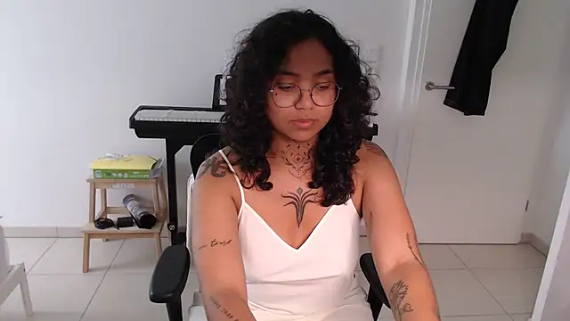 therealsun8 online show from May 11, 2:45 pm