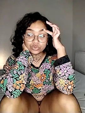 therealsun8 online show from April 2, 5:47 am