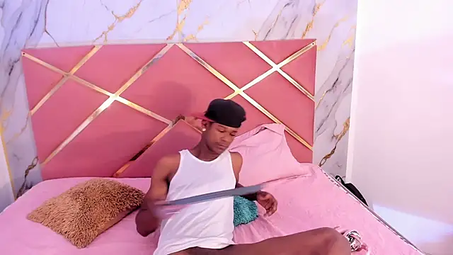 passion black online show from February 11, 7:36 pm