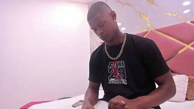 passion black online show from February 23, 7:14 pm