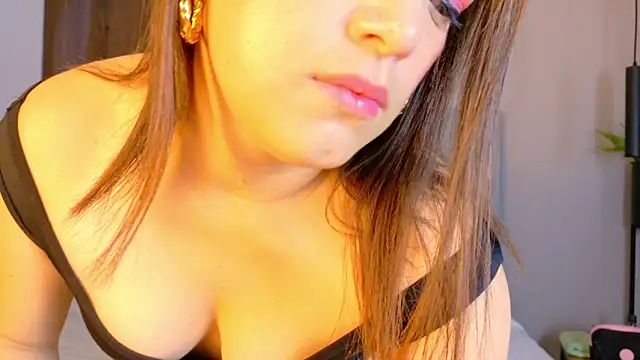 zarah queen online show from February 6, 3:13 am