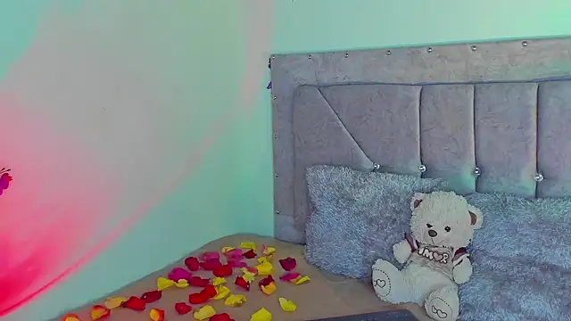 Britanny77 online show from March 27, 10:33 pm