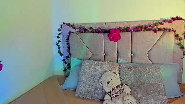 Britanny77 online show from March 5, 1:40 pm