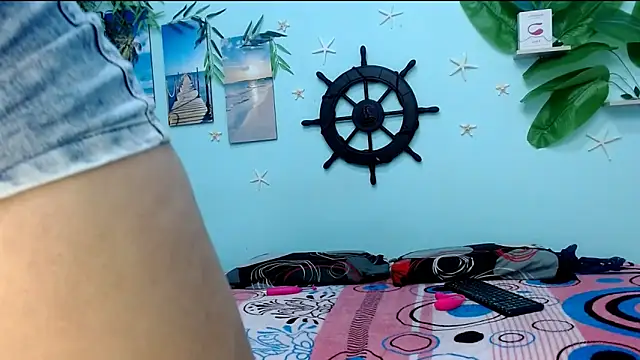 Snapshot of lucerodelamanana343 chatting on February 1, 3:43 pm lucerodelamanana343 online show from February 1, 3:43 pm