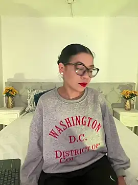 Little Lexyy online show from June 10, 5:08 am