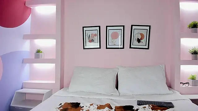 SilvyLaiton online show from January 14, 12:42 pm