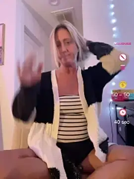 FoxyMillie online show from June 19, 1:00 am