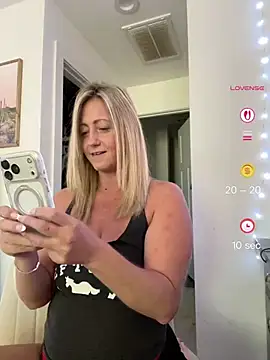FoxyMillie online show from June 2, 1:11 pm