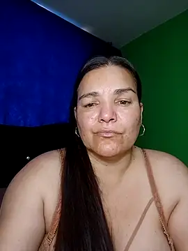 lee hot online show from February 3, 4:23 pm