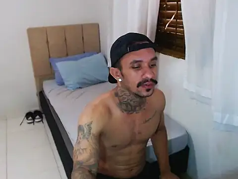 lipegonzalezz online show from February 11, 11:43 am