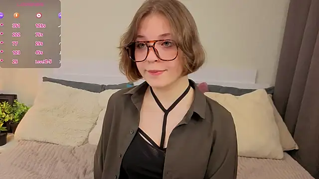 Next2Marie online show from March 4, 5:04 am