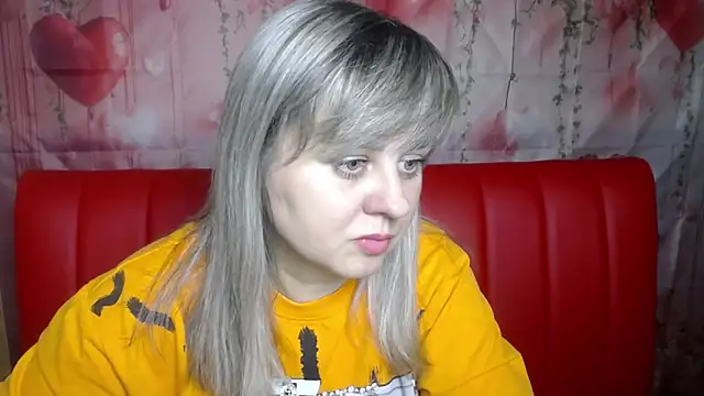 Snapshot of VeronicaSvitt chatting on February 12, 1:22 pm VeronicaSvitt online show from February 12, 1:22 pm