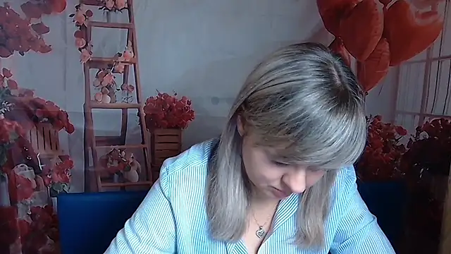 Snapshot of VeronicaSvitt chatting on February 25, 1:22 pm VeronicaSvitt online show from February 25, 1:22 pm