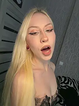 Elven Effy online show from January 19, 1:15 pm