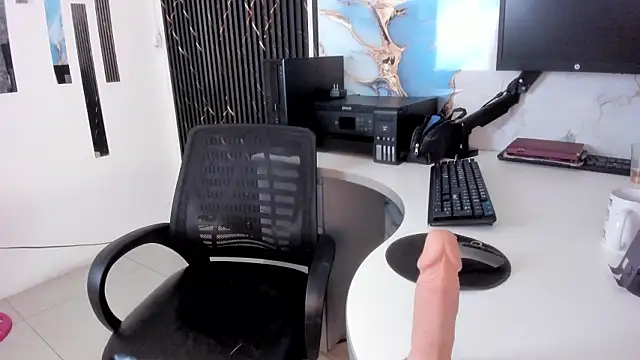 milenahot  69 online show from March 18, 1:35 pm