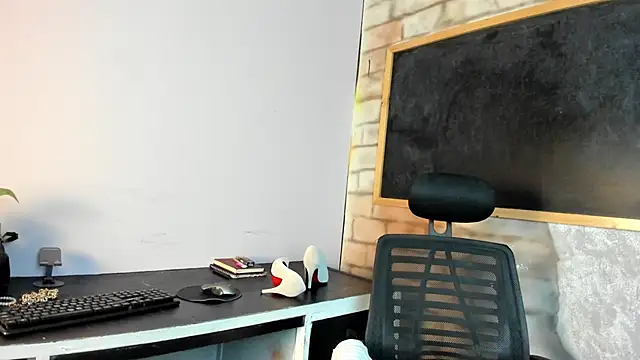 milenahot  69 online show from March 24, 10:59 am