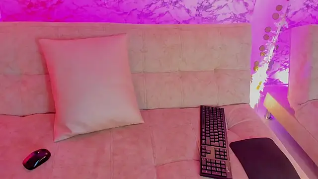 soffi joness23 online show from February 19, 7:11 pm