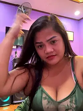 Snapshot of womanforall69 chatting on January 11, 7:26 am womanforall69 online show from January 11, 7:26 am