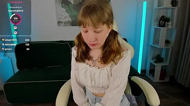 tracy aw online show from February 15, 6:03 am