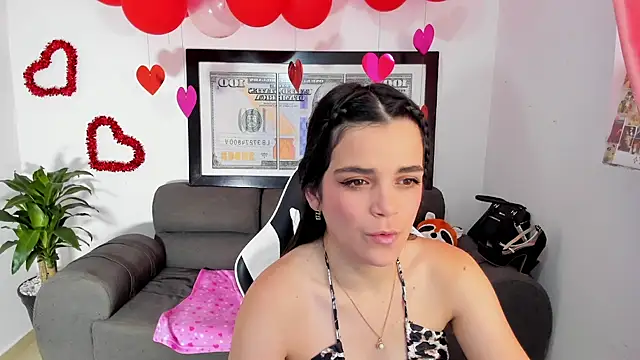 LucianaMoreau online show from February 20, 9:06 pm