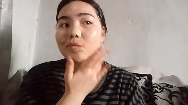 MollyAsian online show from February 16, 9:08 am