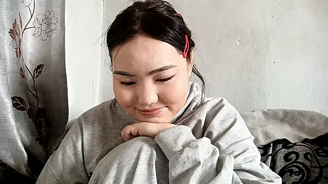 MollyAsian online show from February 3, 6:22 am