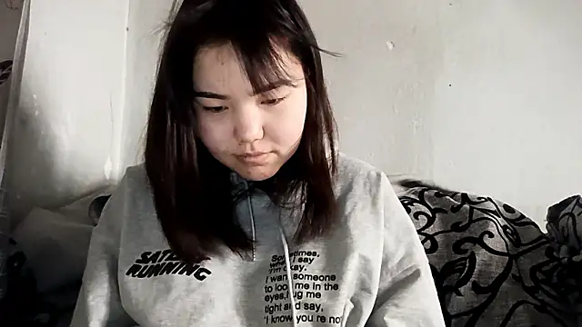 MollyAsian online show from February 6, 4:30 am