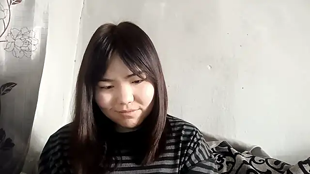 MollyAsian online show from February 10, 5:06 am