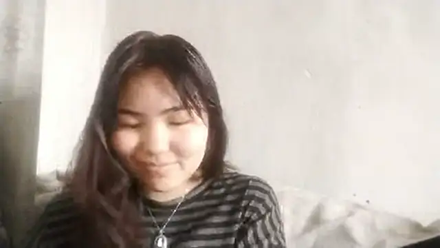 MollyAsian online show from February 22, 7:44 am