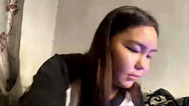 MollyAsian online show from January 15, 8:29 am