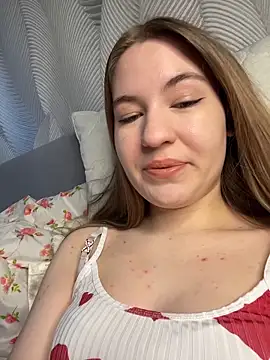 Snapshot of MargoXoki chatting on February 6, 9:49 am MargoXoki online show from February 6, 9:49 am