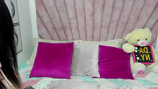 danibellucii  online show from March 16, 3:14 am