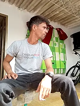 torvyHot online show from April 23, 7:37 pm