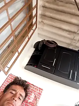 torvyHot online show from February 14, 8:42 pm