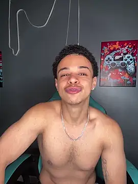 l-laross online show from June 4, 11:20 pm