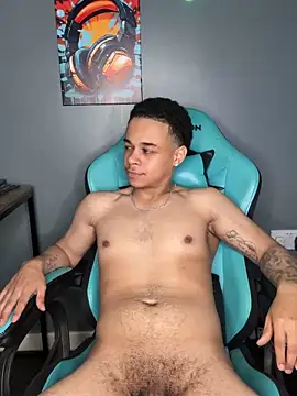 l-laross online show from April 19, 7:16 pm