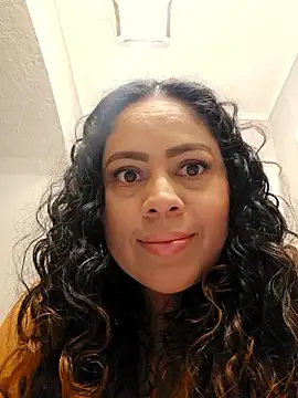 Snapshot of _Zhamira chatting on March 1, 4:40 pm Zhamira online show from March 1, 4:40 pm